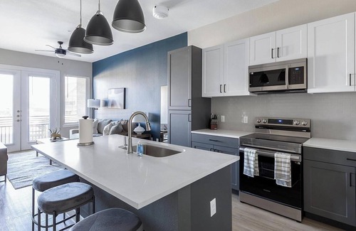 Fort Worth Apartment | Landing | Stunning 1BD in Near Southside