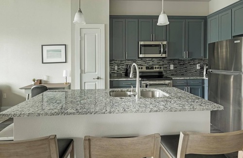 Nassau Bay Apartment | Landing | Stunning 1BD, Yoga Studio, Clubhouse