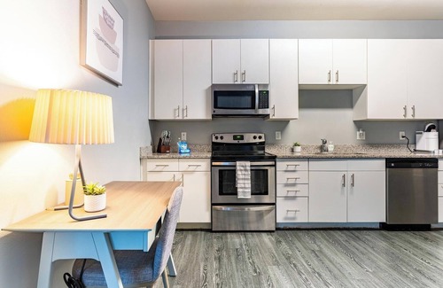 University District Apartment | Landing | Stunning 2BD, Game Room, Clubhouse