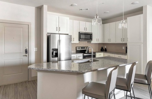 South Arlington Apartment | Landing | Stylish 1BD, Pool, Clubhouse