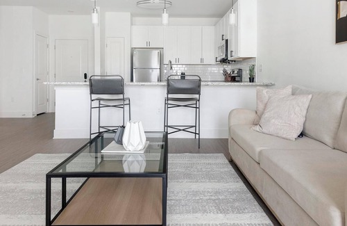 Athens Apartment | Landing | Stylish 1BD, Gym, Yoga Studio