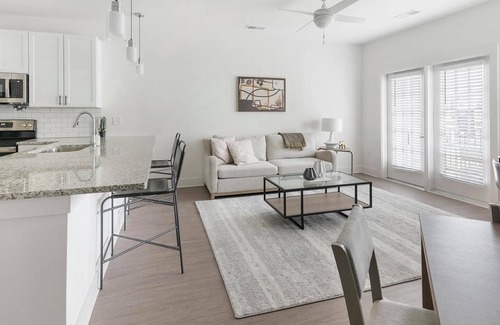 Athens Apartment | Landing | Stylish 1BD, Gym, Yoga Studio