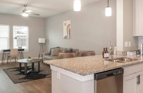Fort Myers Apartment | Landing | Stylish 1BD, Yoga Studio, Pool