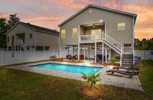 Crescent Beach House | Landing Zone