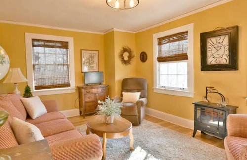 Youngstown Apartment | Landis house