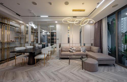 Hang Xanh Apartment | Landmark 81 Panorama