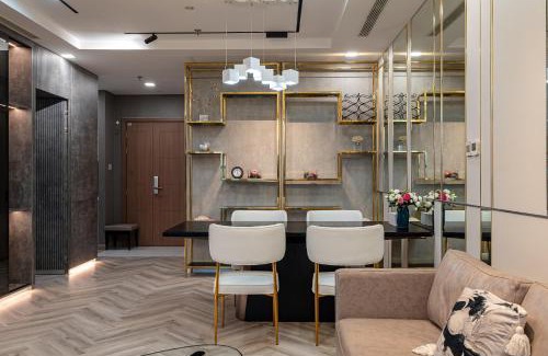 Hang Xanh Apartment | Landmark 81 Panorama