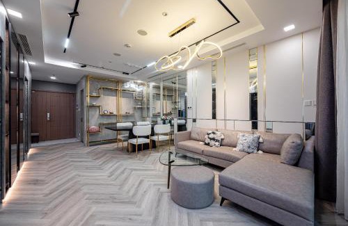 Hang Xanh Apartment | Landmark 81 Panorama