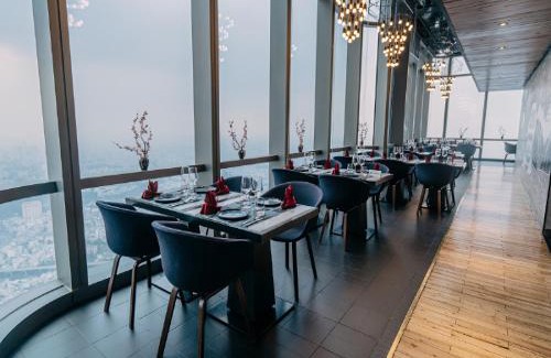 Hang Xanh Apartment | Landmark SkyView Premium Suite