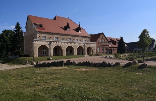 Stolpe Apartment | Landrat Erdmann WF-40 - Cozy vacation apartment west wing Landrat Erdmann WF