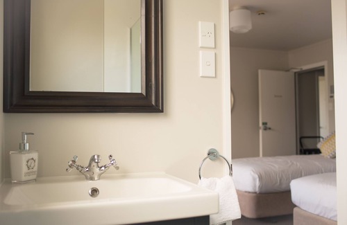 Bluff Bed & Breakfast | Lands End Boutique Hotel