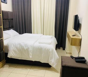 Naif Hotel | Landtech Vacation Homes - Baniyas Square
