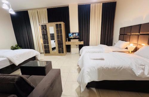 Naif Hotel | Landtech Vacation Homes - Baniyas Square