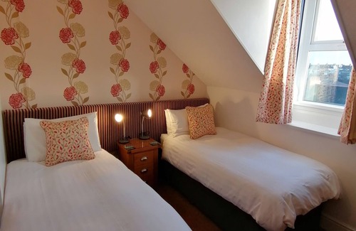 Tenby House | Langdon Villa Guest House
