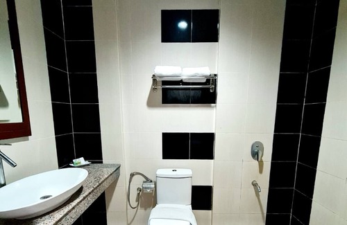Lubok Buaya Hotel | Langgura Baron Resort
