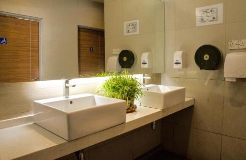 Kuah Hotel | Langkasuka Express