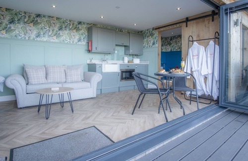 Llangennith Cabin | Langland Bay Lookout - Cabin - Landimore