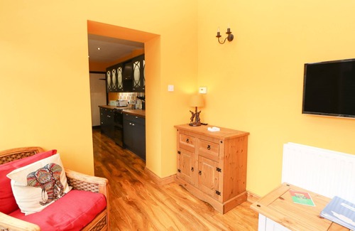 Barnard Castle House | LANGLANDS, pet friendly, with open fire in Middleton-In-Teesdale