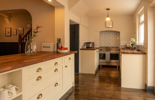 Hele House | Langleigh Villa