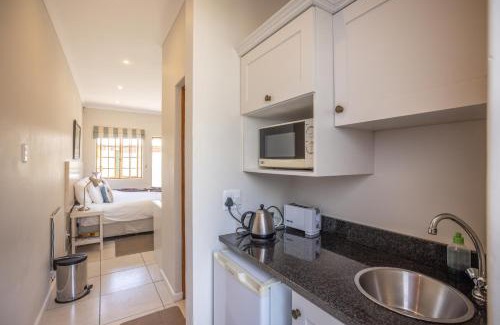 Grahamstown House | Lanherne Guest House Bed & Breakfast
