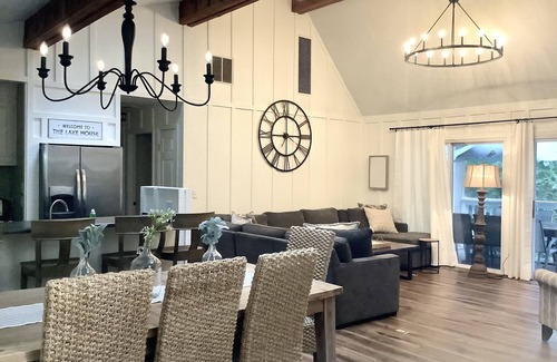 Gainesville House | Lanier Cove House - Waterfront Lakehouse with Dock on private cove!