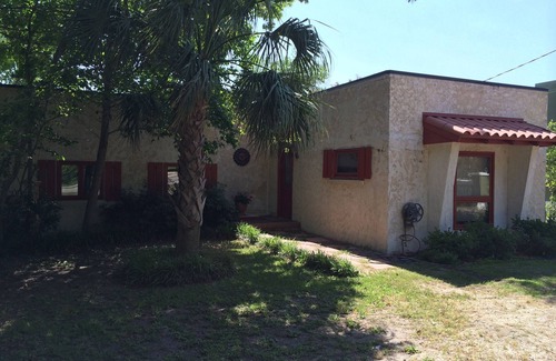 Crescent Beach House | Lanne's Casa Pet Friendly