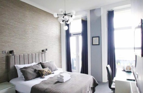 Hastings House | Lansdowne Hotel