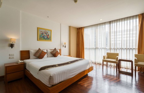 Ratchadaphisek Resort | Lantana Resort Hotel Bangkok