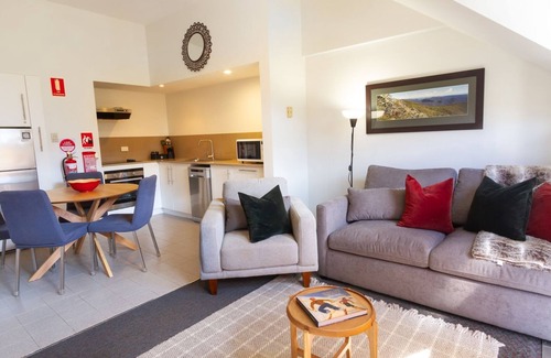 Thredbo Apartment | Lantern 30 - Balcony