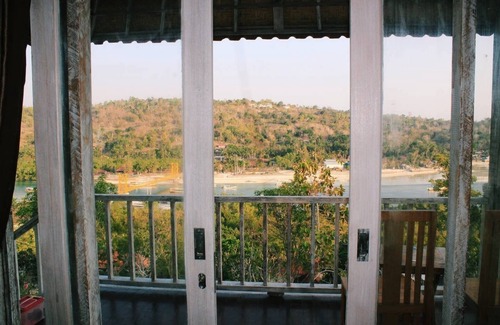 Tanjungbenoa House | Lanussa Hill Villa. top hill villa with oceanview