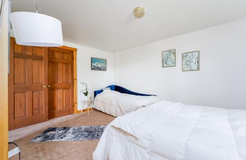 Eastern Vermont House | Lany Mae's Getaways