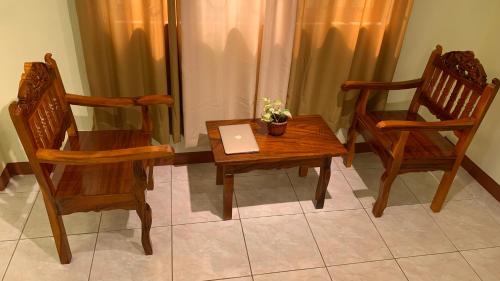 Laoag House | Laoag Spacious Guest House