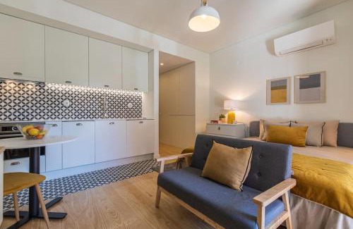 Santos Apartment | Lapa Garden Studio with Swimming Pool