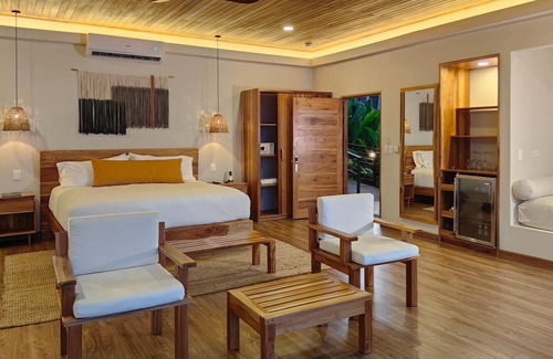 Puerto Jimenez Hotel | Lapa Rios Lodge