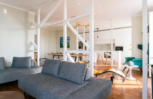 Lisbon Old Town Apartment | Lapa With A View.
