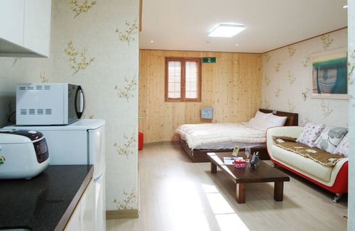 Hallim House | Lapaloma Pension