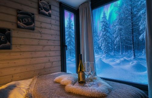 Kolari Ski Chalet | Lapland Landscape Cabin with Nature View, Sauna, Fireplace & Kitchen, Ylläs, Äkäslompolo, RIverside Village