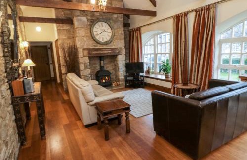 Bamburgh House | Lapwing Cottage