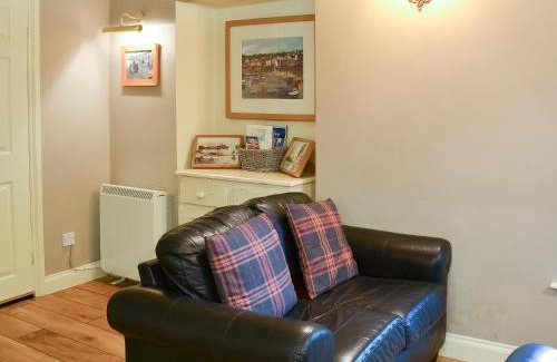 Dunstan House | Larch Cottage