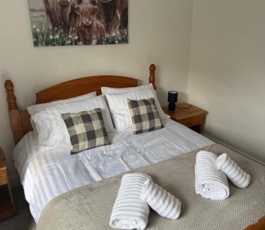 Camelford Apartment | Large 1 Bed flat