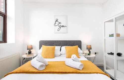 Brislington Apartment | Large 1 bed Flat-Long Stays-By MatchstickStays