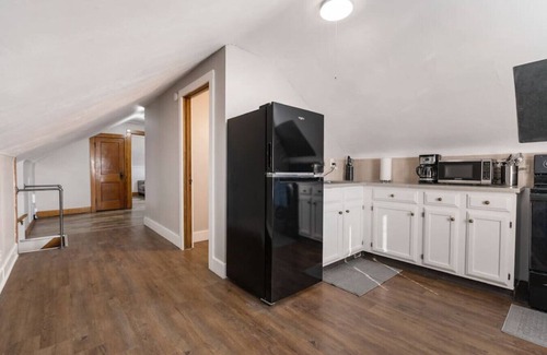 Canton Apartment | Large 1 Bedroom Loft Apartment