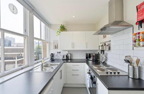 Hoxton West House | Large 1 bedroom studio in Old St