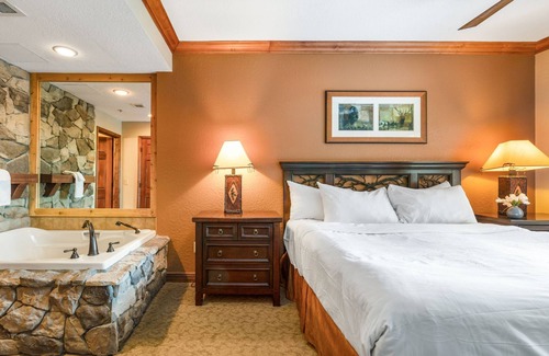 Park City Condo | Large 1 BR, WG Hotel- Resort amenities, Shopping and Restaurants