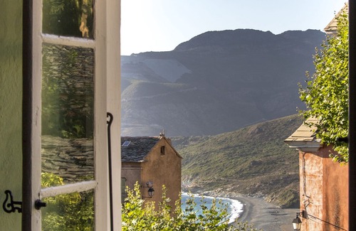Nonza House | Large 16th century house located in Nonza (classified village) in the Corsican Cape