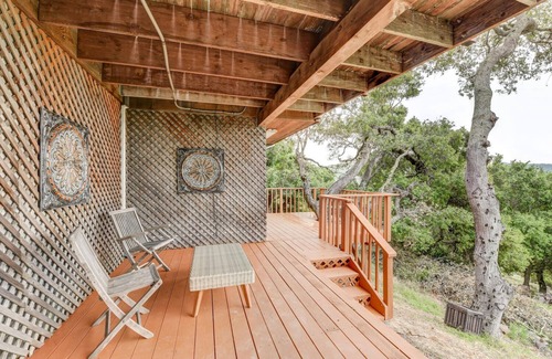 Montecito Heights House | Large 1br With Loft & Amazing Views 1 Bedroom Cottage by Redawning