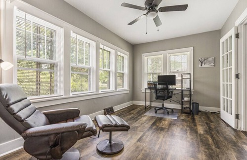 Canton Apartment | Large 2 Bed Apartment in The Heart of Canton