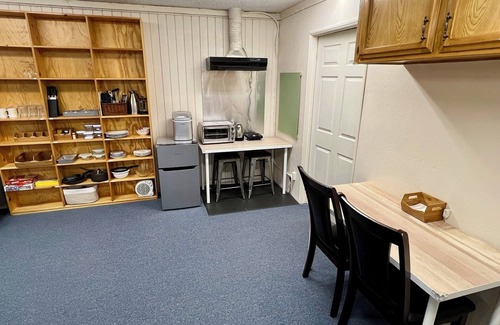 Frazier Park Apartment | Large 2 bedroom 1 bath temporary housing, can sleep up to 6 people. Quiet place