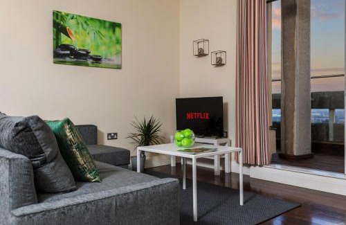 Ashford House | Large 2 Bedroom Central Apartment in Ashford