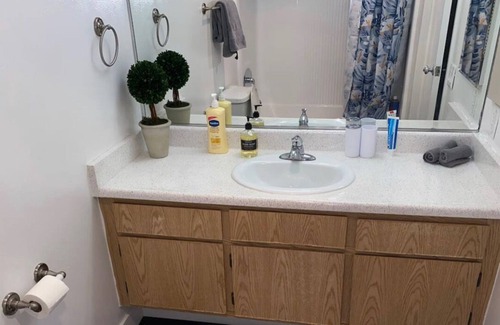City West Apartment | Large 2 bedrooms 2baths